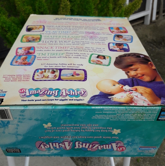 Amazing Ashley Baby Doll w Accessories Talks/Moves Arms Playmates 2001 - Picture 12 of 12